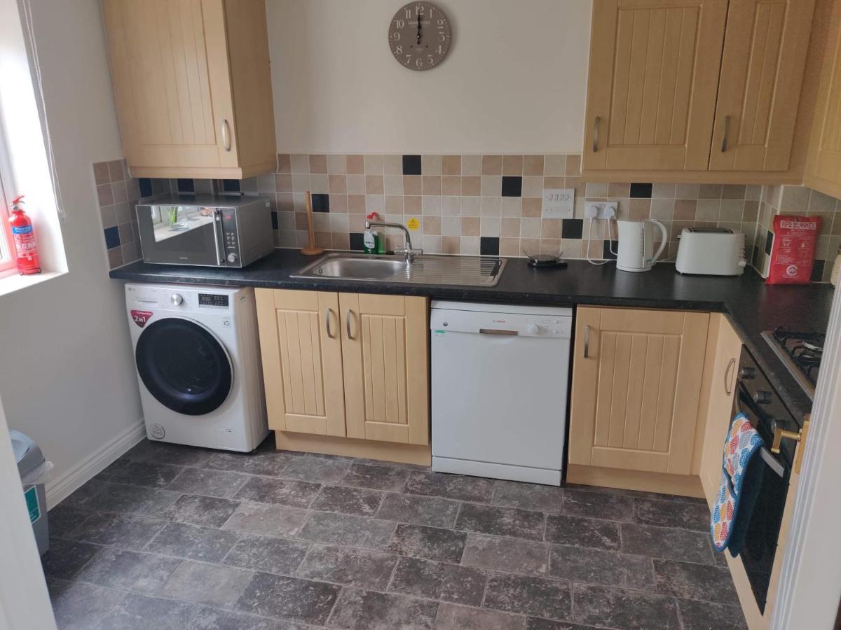 Stylish 3 Bed Home With Allocated Parking For 2 Liskeard Luaran gambar